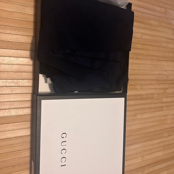 Gucci Deep Blue Italian Scarf - Picture 1 of 4